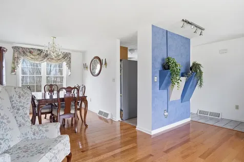 2 Freshwater Court Nashua NH 03060