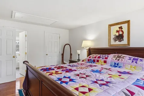 2 Freshwater Court Nashua NH 03060