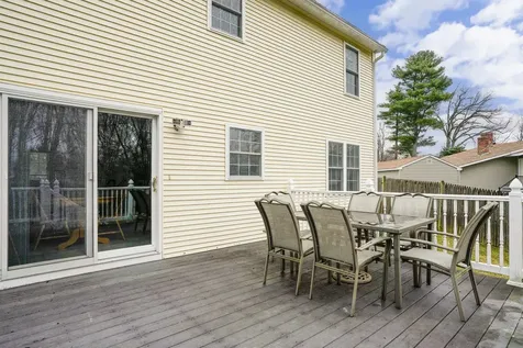 2 Freshwater Court Nashua NH 03060