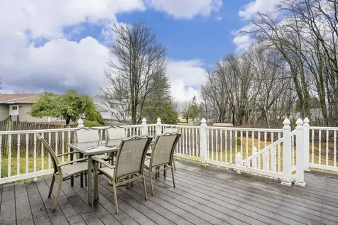 2 Freshwater Court Nashua NH 03060