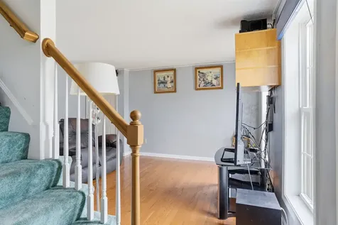 2 Freshwater Court Nashua NH 03060