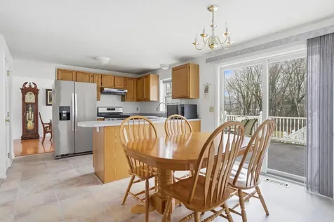 2 Freshwater Court Nashua NH 03060