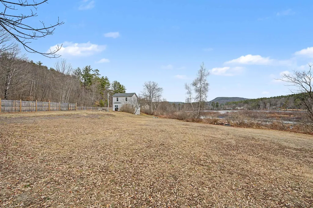 88 Cash Street Croydon NH 03773