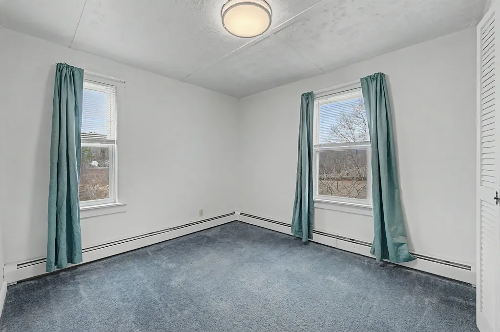 88 Cash Street Croydon NH 03773