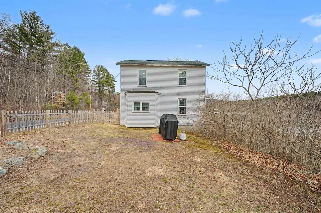 88 Cash Street Croydon NH 03773