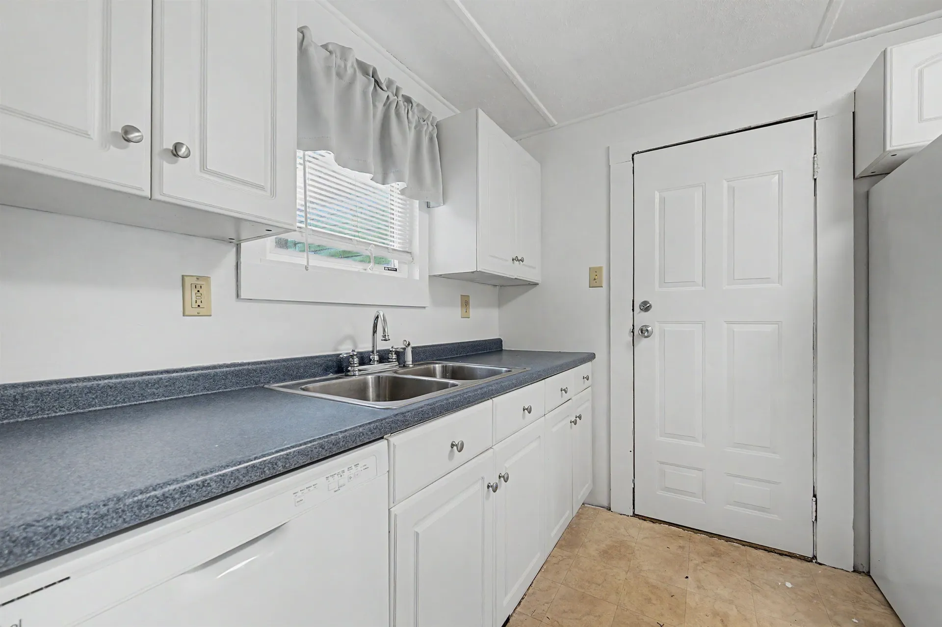 88 Cash Street Croydon NH 03773