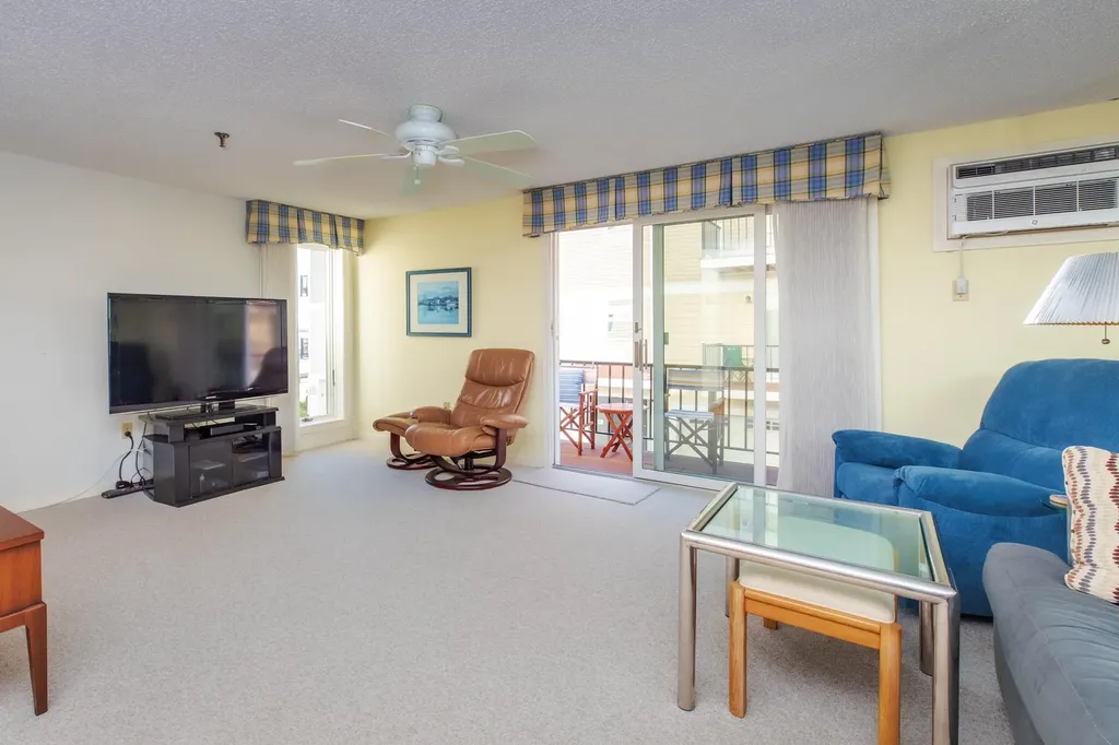 407 Ocean Boulevard Hampton NH 03842