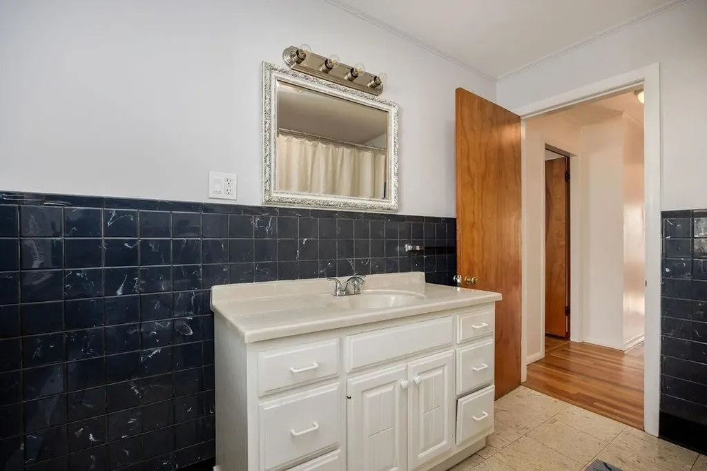 11 Crawford Avenue Lebanon NH 03784