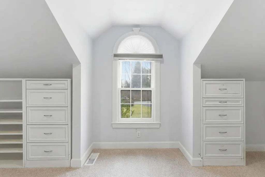 197 Liberty Hill Road Bedford NH 03110-5628