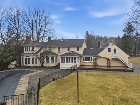 197 Liberty Hill Road Bedford NH 03110-5628