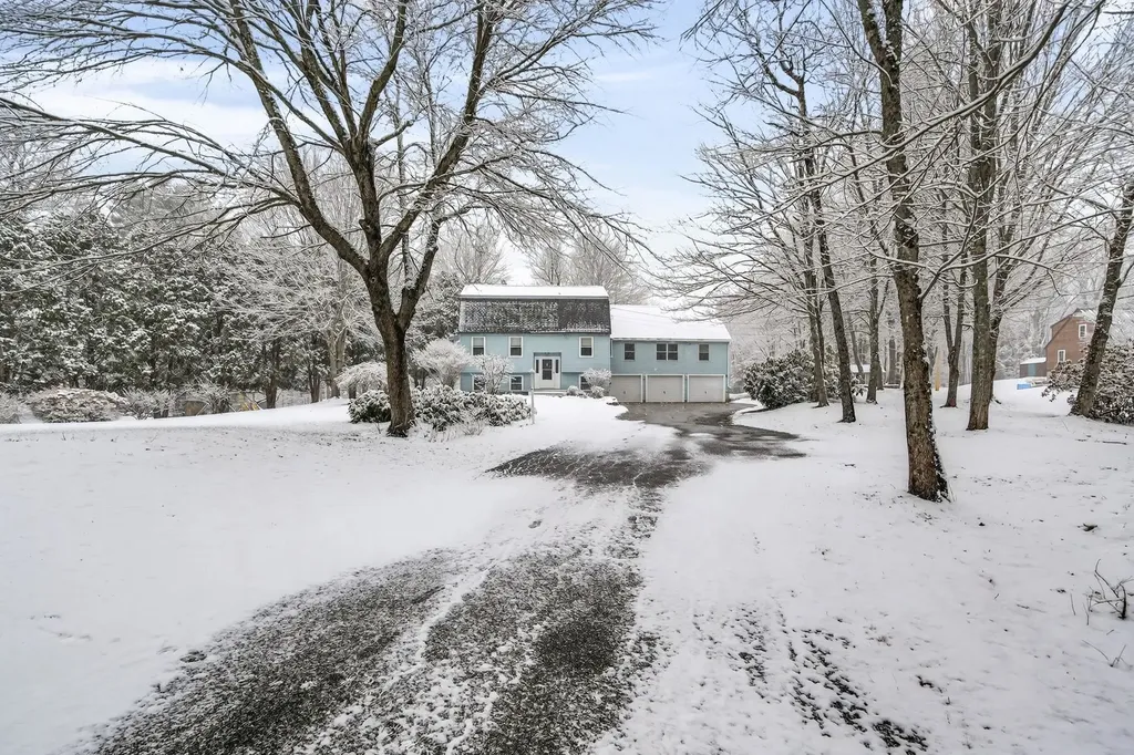 218 Old Turnpike Road Northwood NH 03261