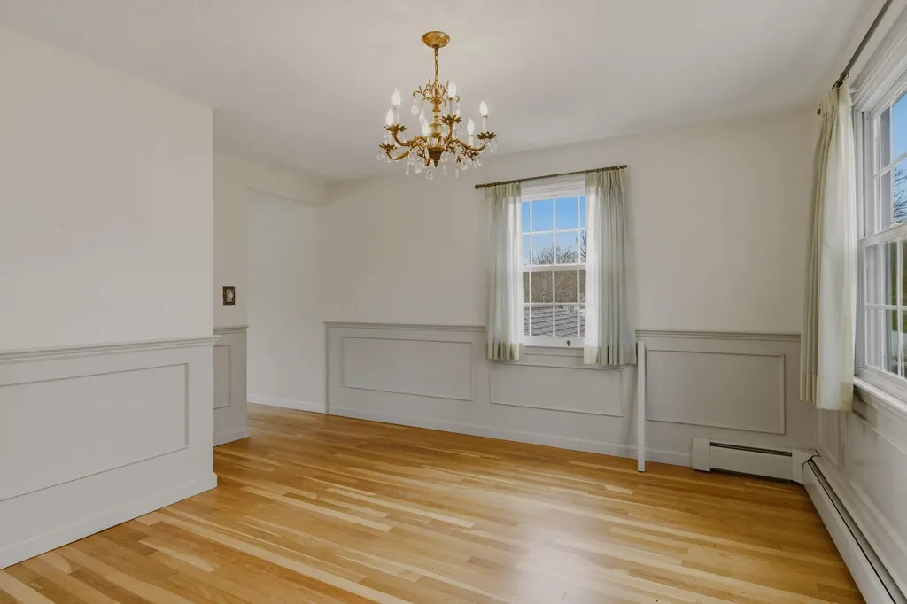 6 Alden Avenue North Hampton NH 03862