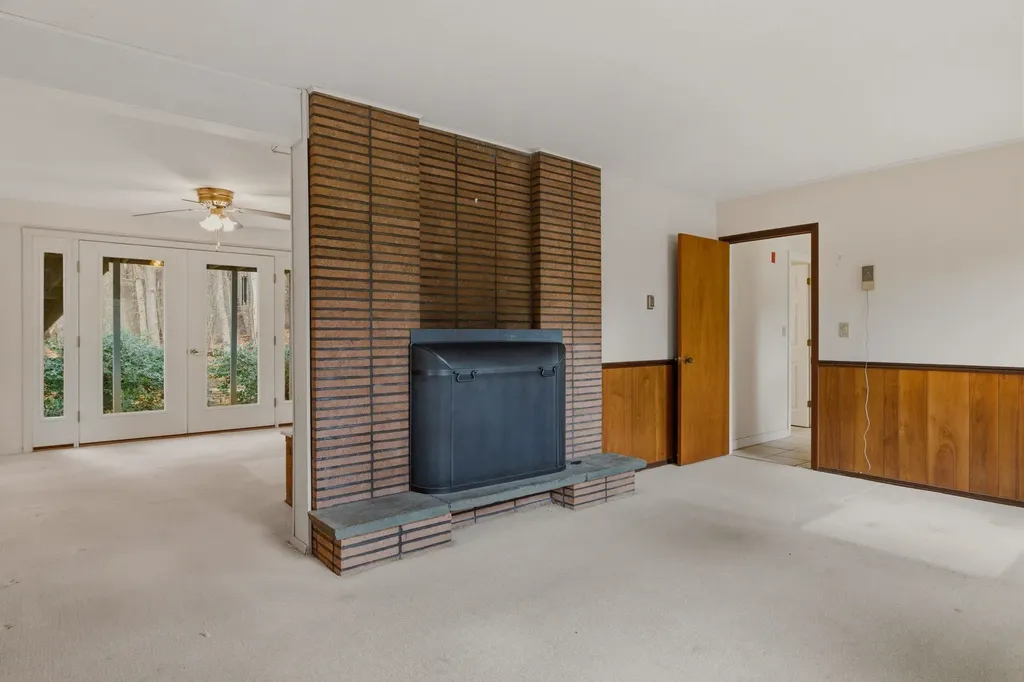 6 Alden Avenue North Hampton NH 03862