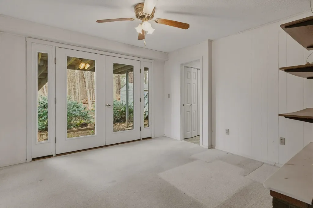 6 Alden Avenue North Hampton NH 03862