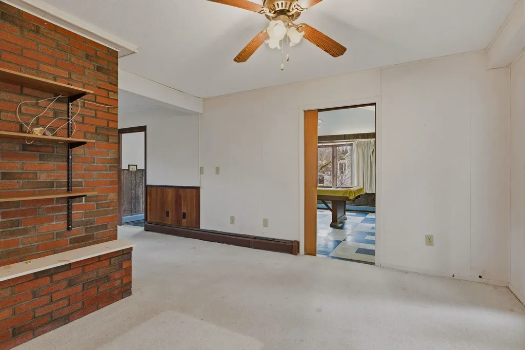 6 Alden Avenue North Hampton NH 03862