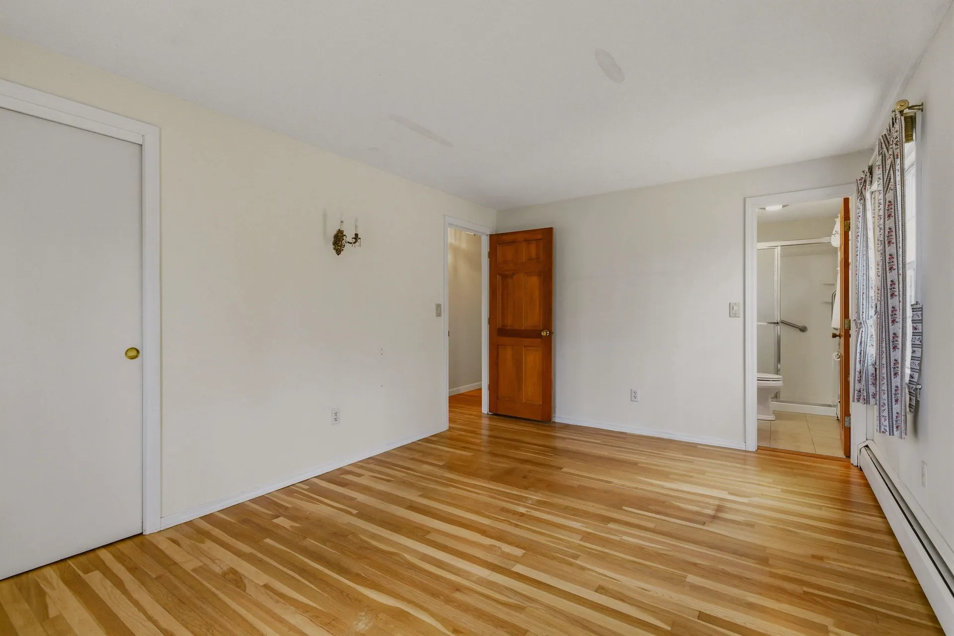 6 Alden Avenue North Hampton NH 03862