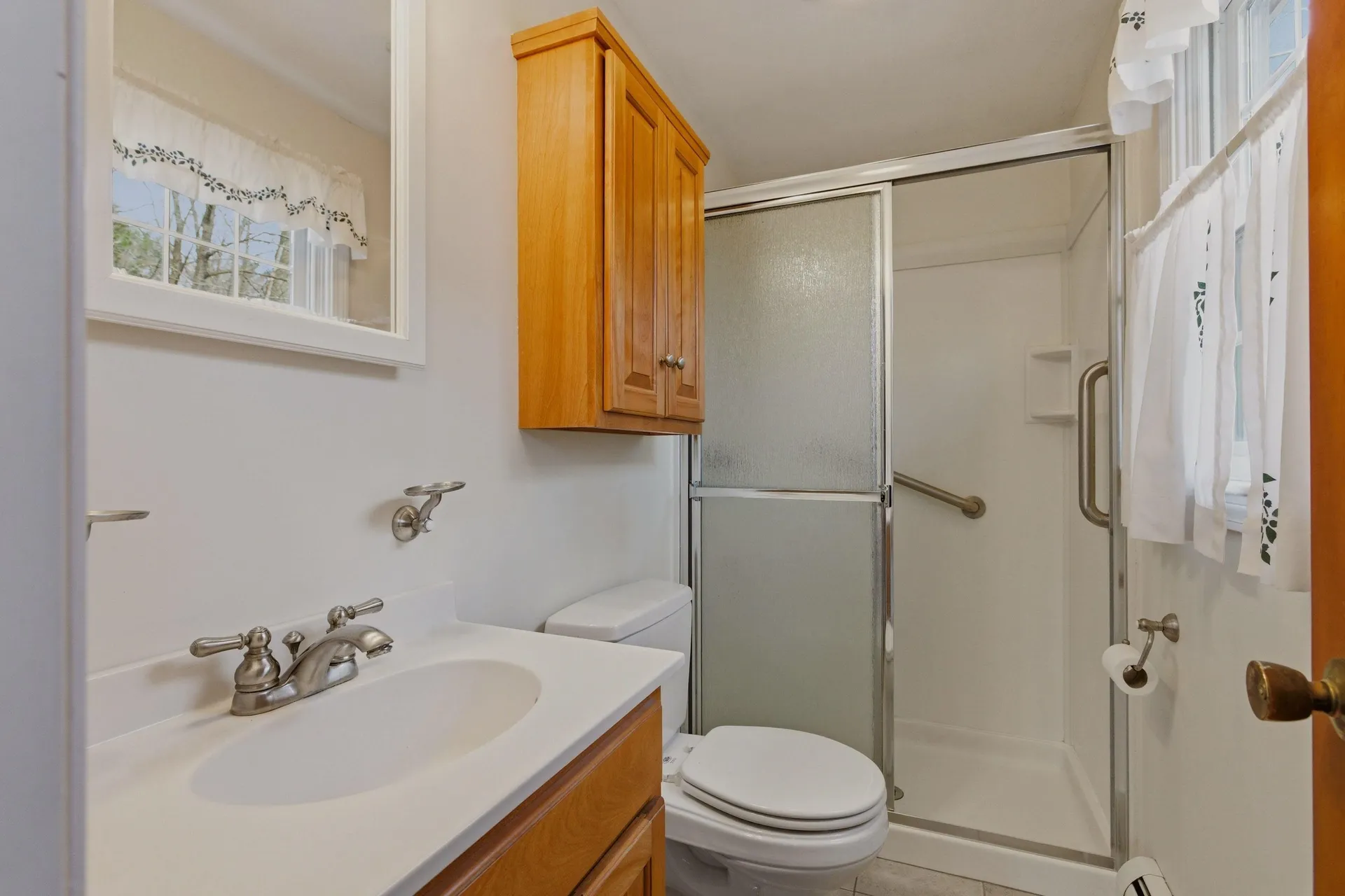 6 Alden Avenue North Hampton NH 03862