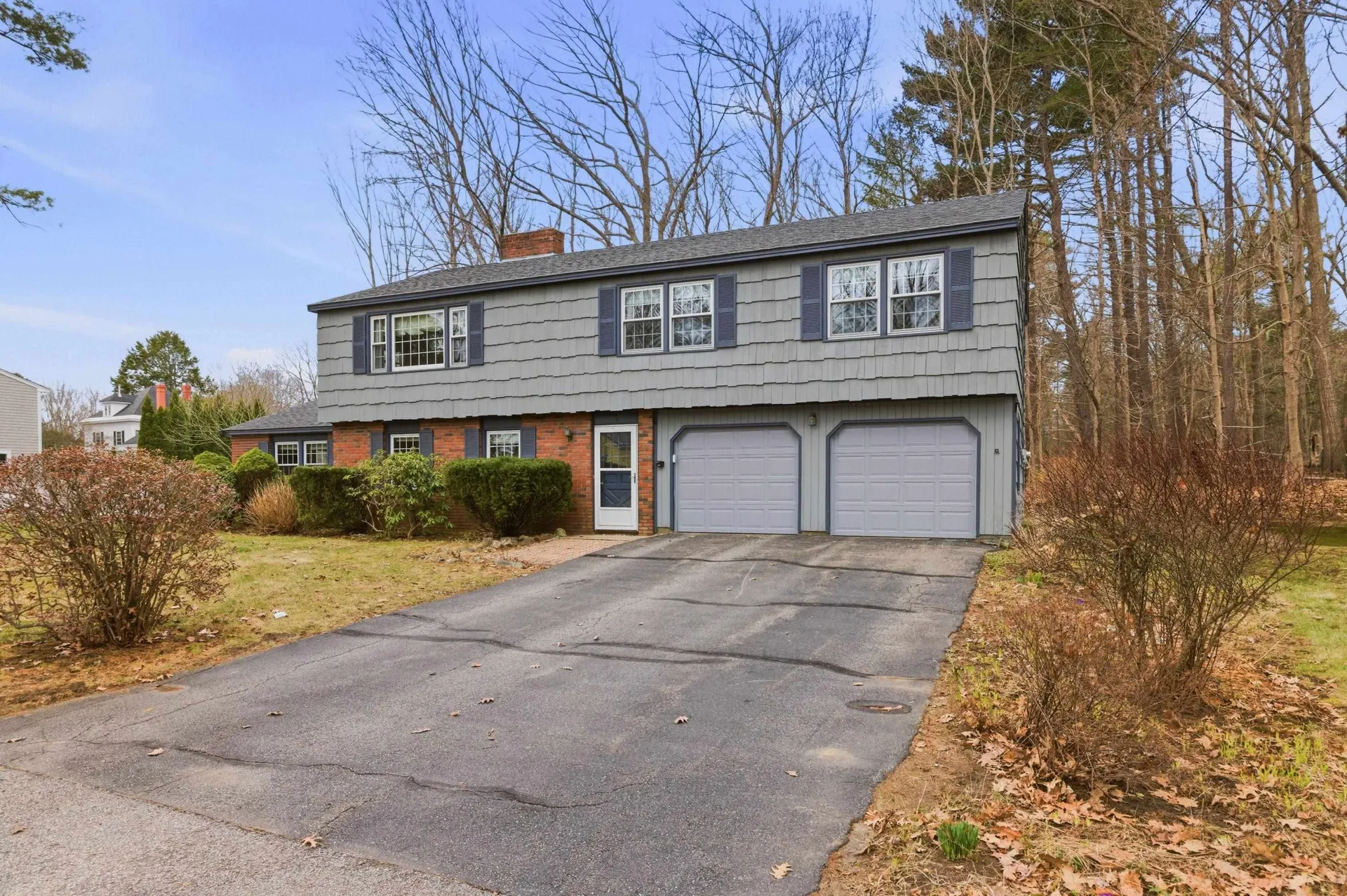 6 Alden Avenue North Hampton NH 03862