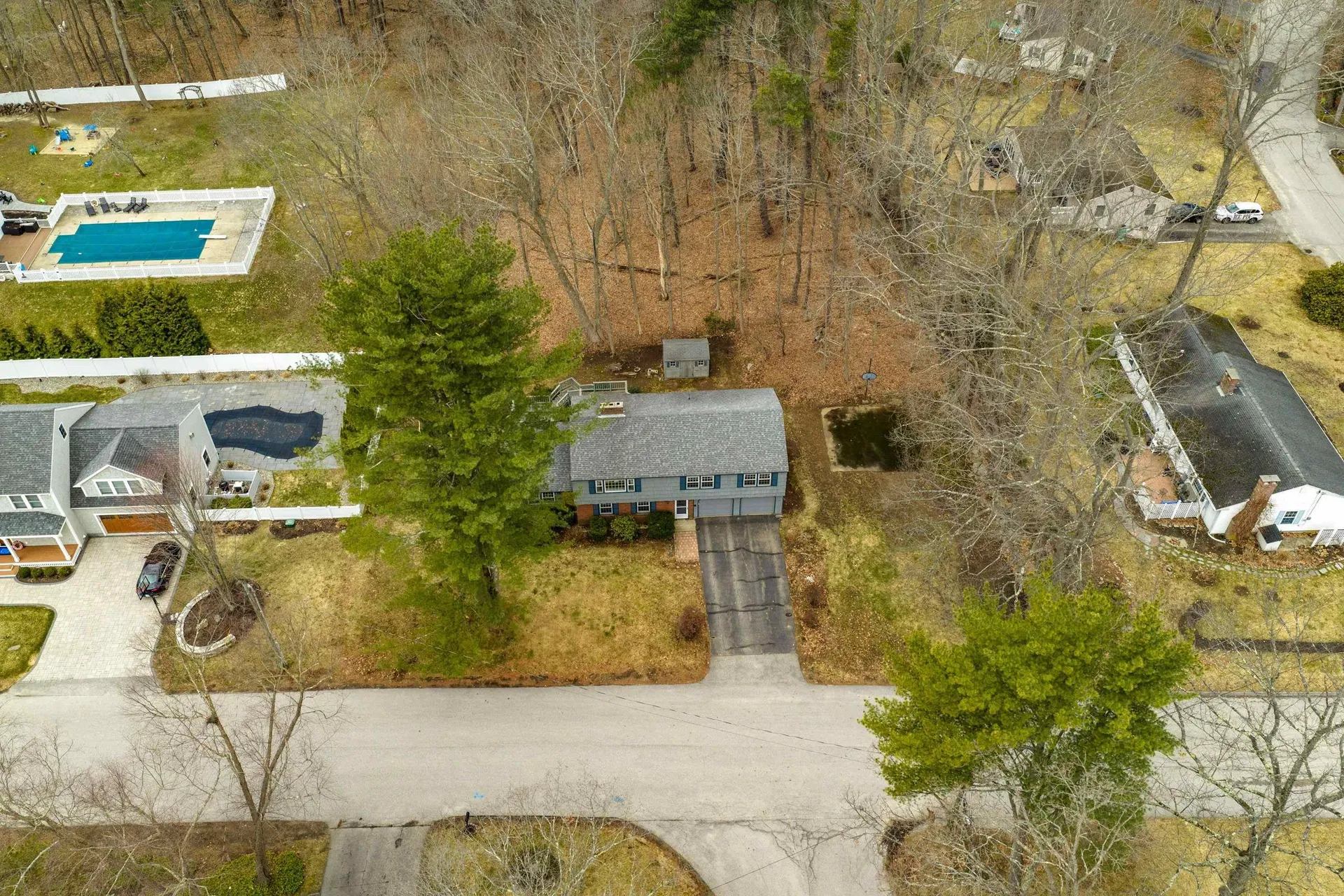 6 Alden Avenue North Hampton NH 03862