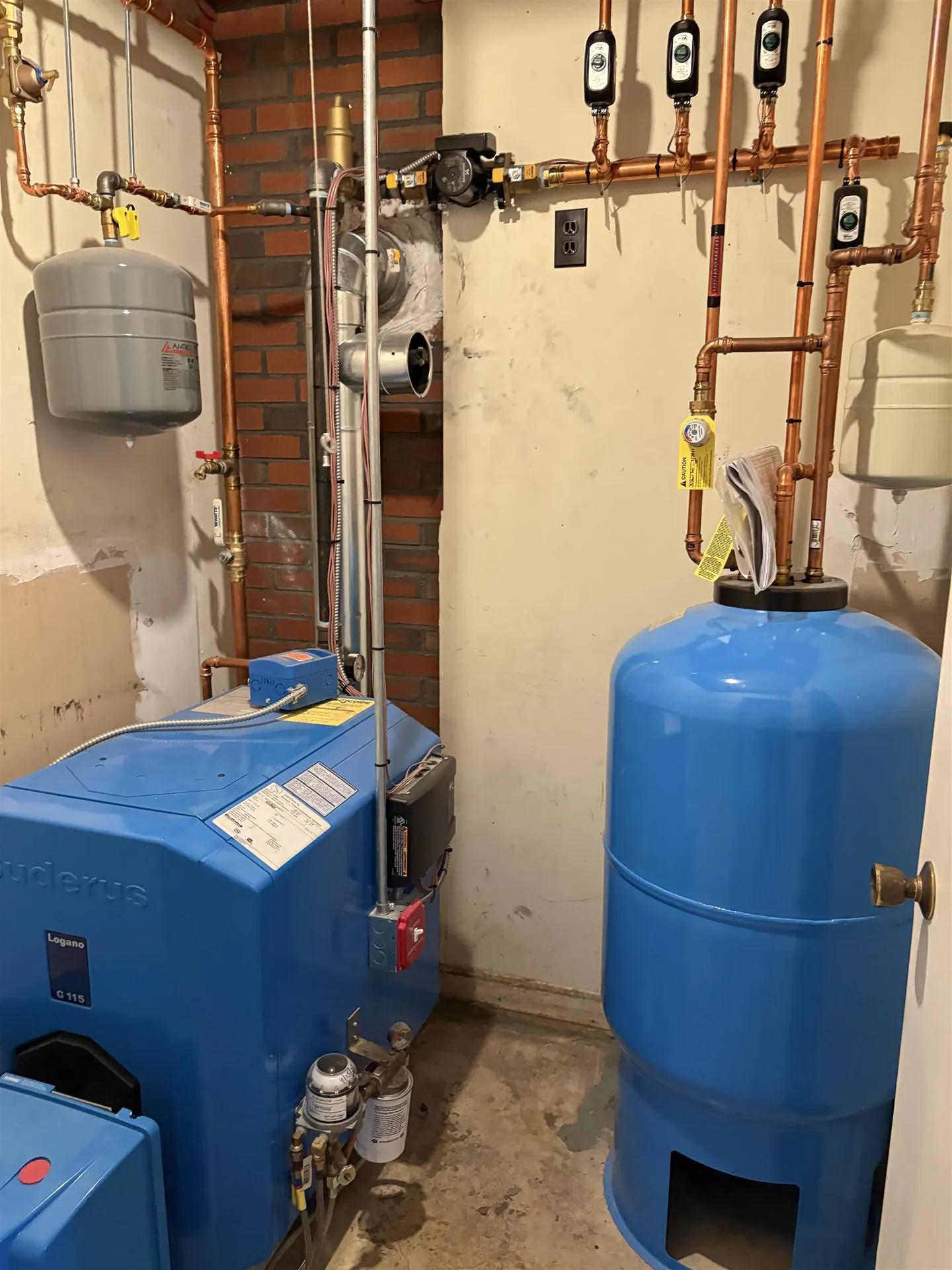 6 Alden Avenue North Hampton NH 03862