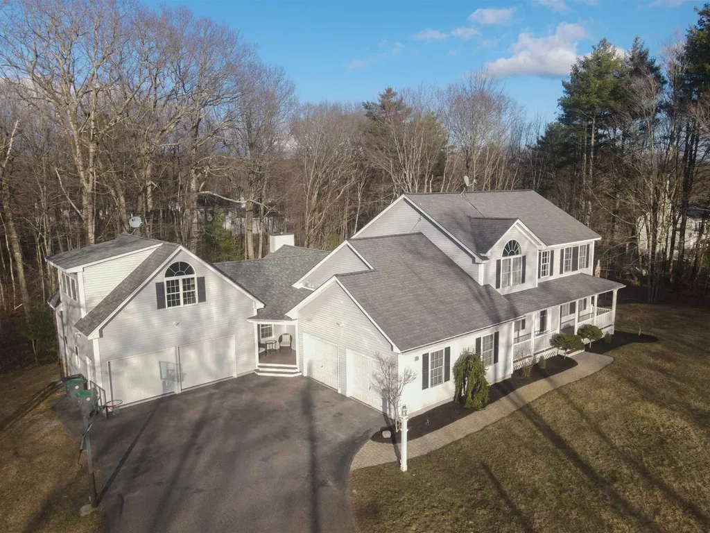 10 Quarry Road Hooksett NH 03106