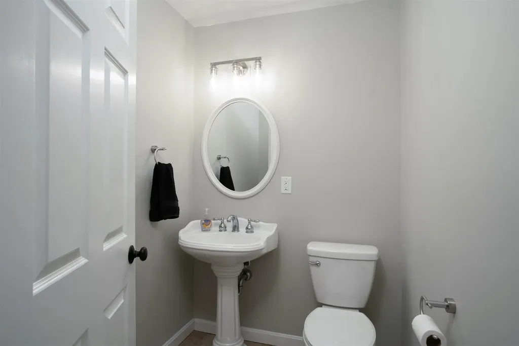 10 Quarry Road Hooksett NH 03106