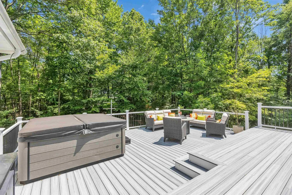 10 Quarry Road Hooksett NH 03106