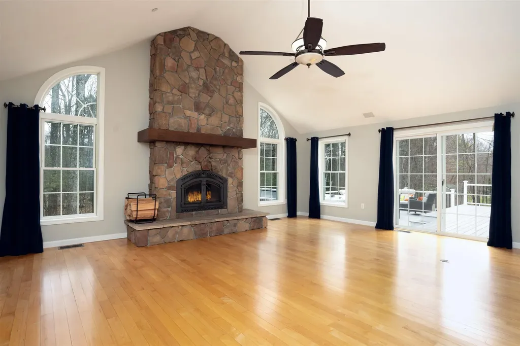 10 Quarry Road Hooksett NH 03106