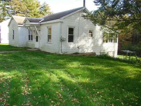 2122 Vt. Route 140 Highway Poultney VT 05764