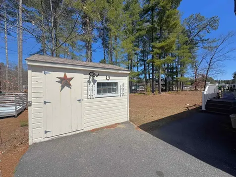 20 Country Way Goffstown NH 03045