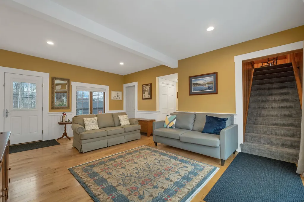 133 Main Street Meredith NH 03253