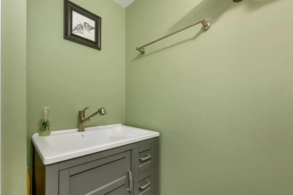 133 Main Street Meredith NH 03253