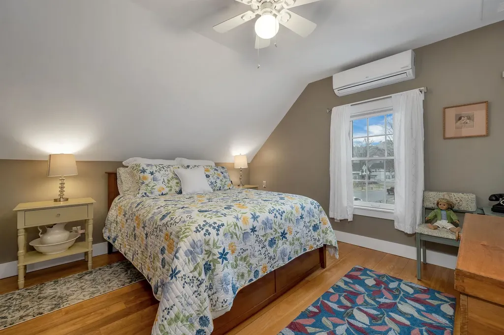 133 Main Street Meredith NH 03253