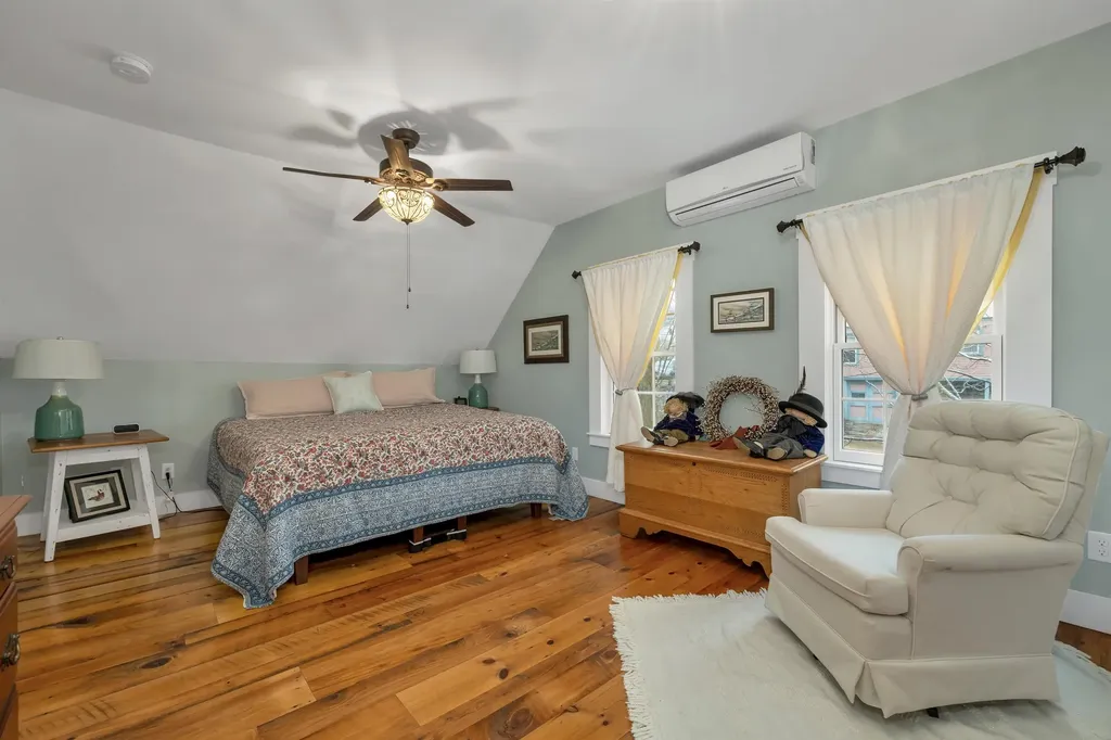 133 Main Street Meredith NH 03253
