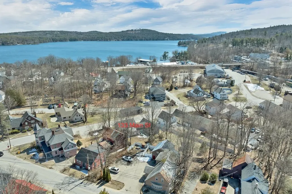 133 Main Street Meredith NH 03253