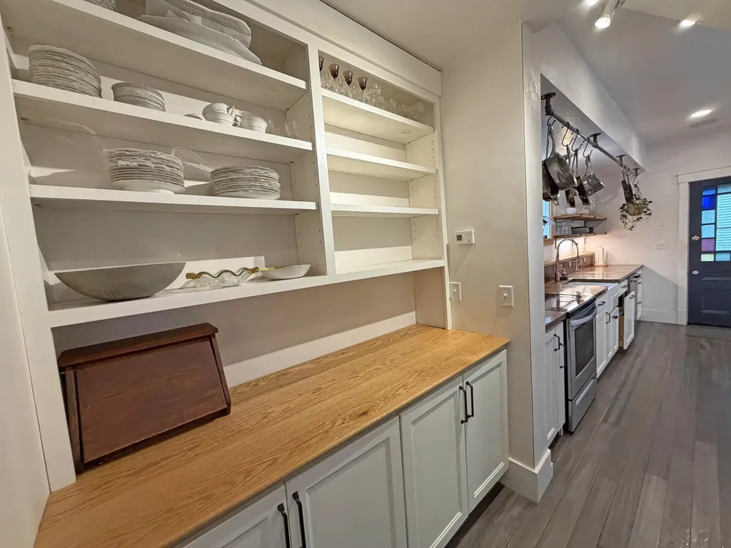 81 Chapin Street Brattleboro VT 05301