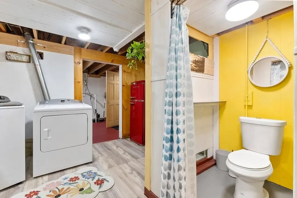 79 East Street Claremont NH 03743