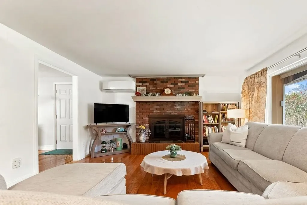 79 East Street Claremont NH 03743