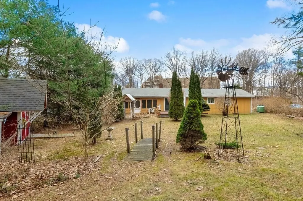 79 East Street Claremont NH 03743