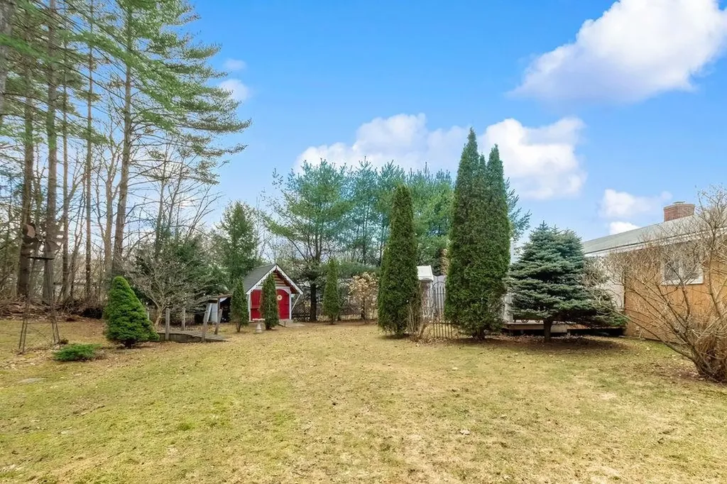 79 East Street Claremont NH 03743