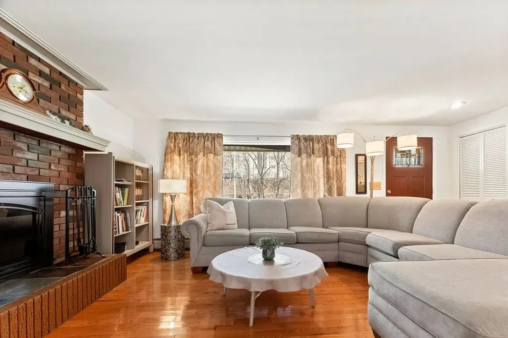 79 East Street Claremont NH 03743