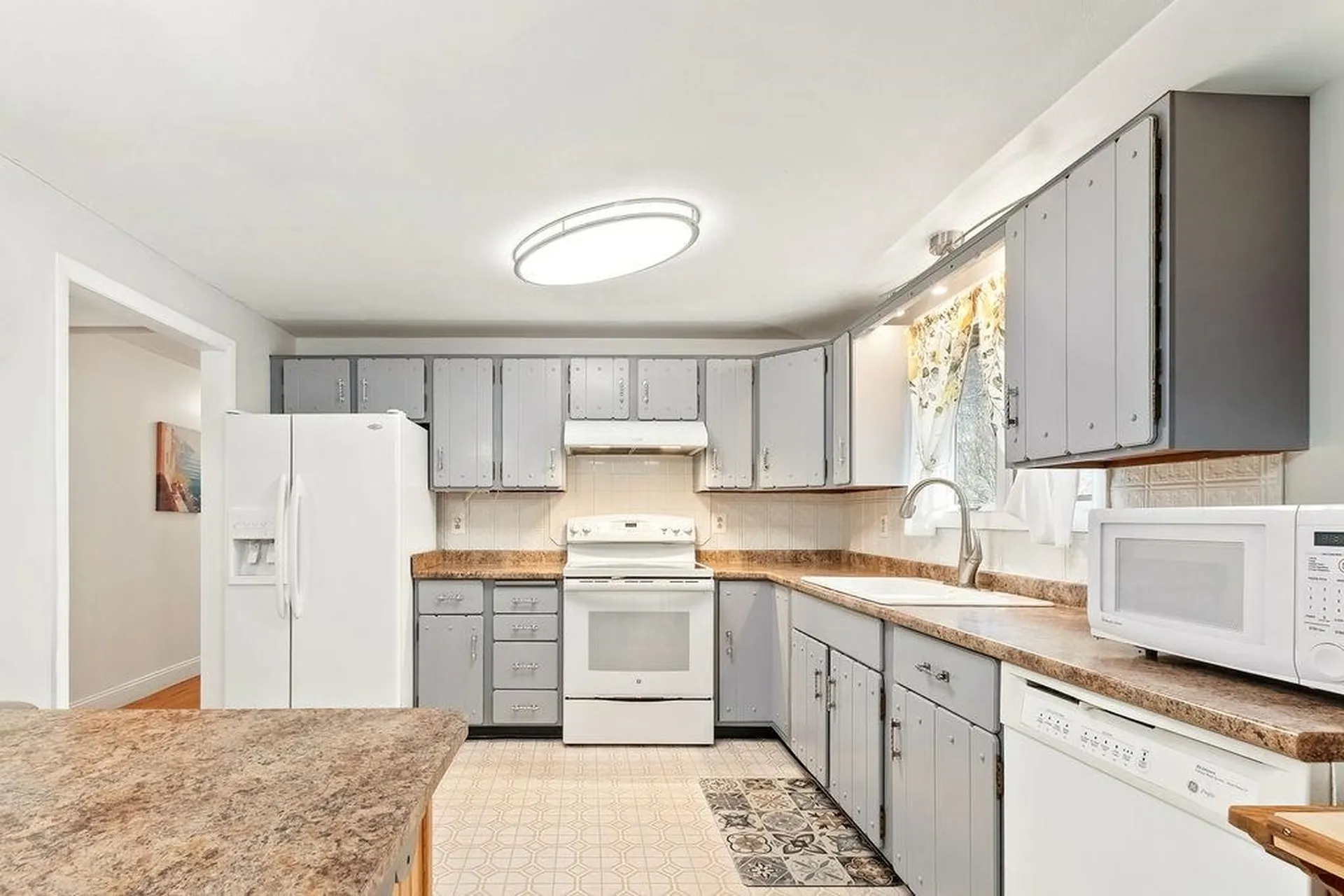 79 East Street Claremont NH 03743