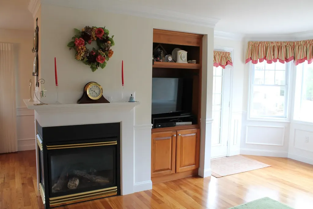 2 Sterling Hill Lane Exeter NH 03833