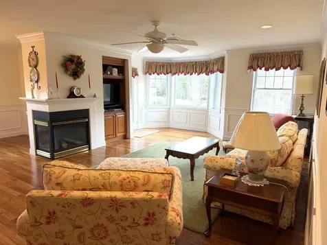 2 Sterling Hill Lane Exeter NH 03833
