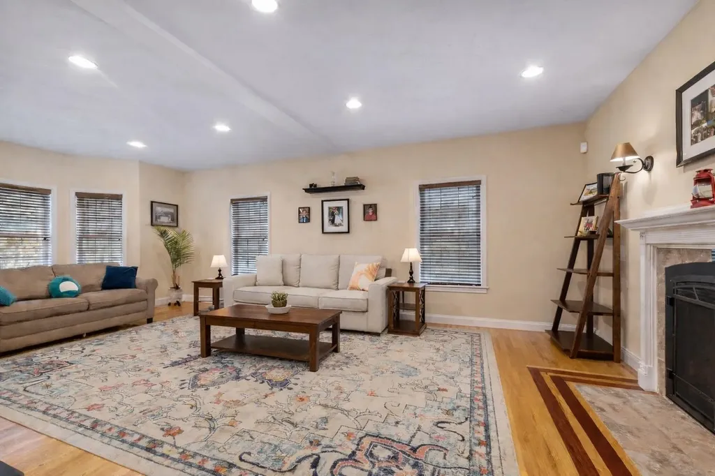 21 Edinburgh Road Windham NH 03087