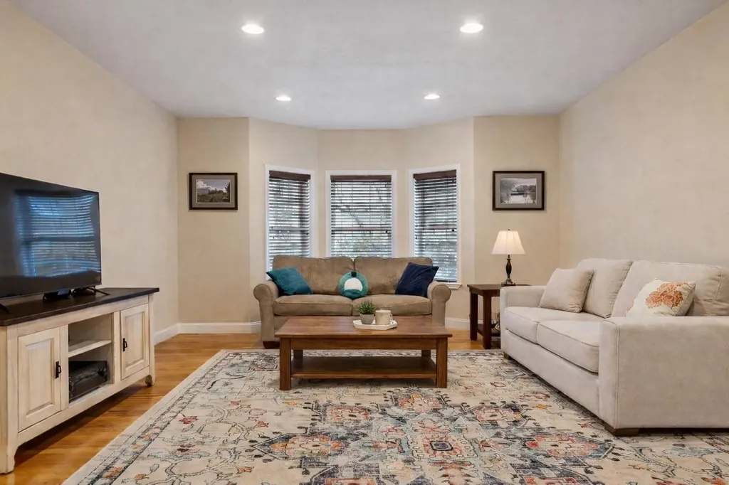 21 Edinburgh Road Windham NH 03087
