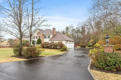 21 Edinburgh Road Windham NH 03087