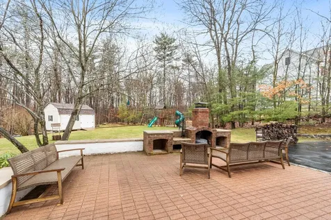 21 Edinburgh Road Windham NH 03087