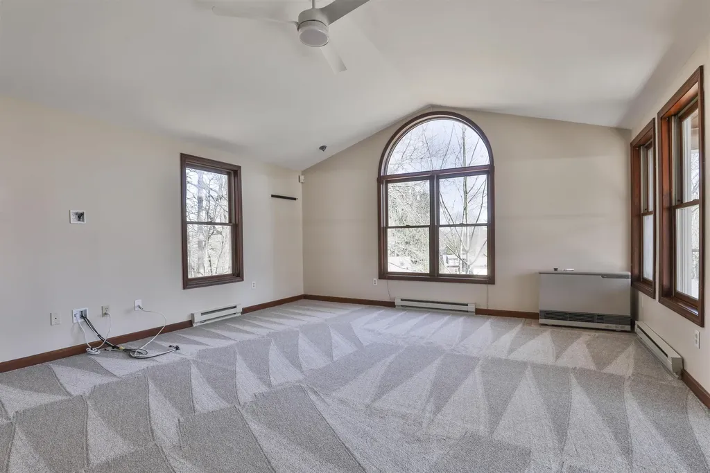 73 Berkeley Street Nashua NH 03064