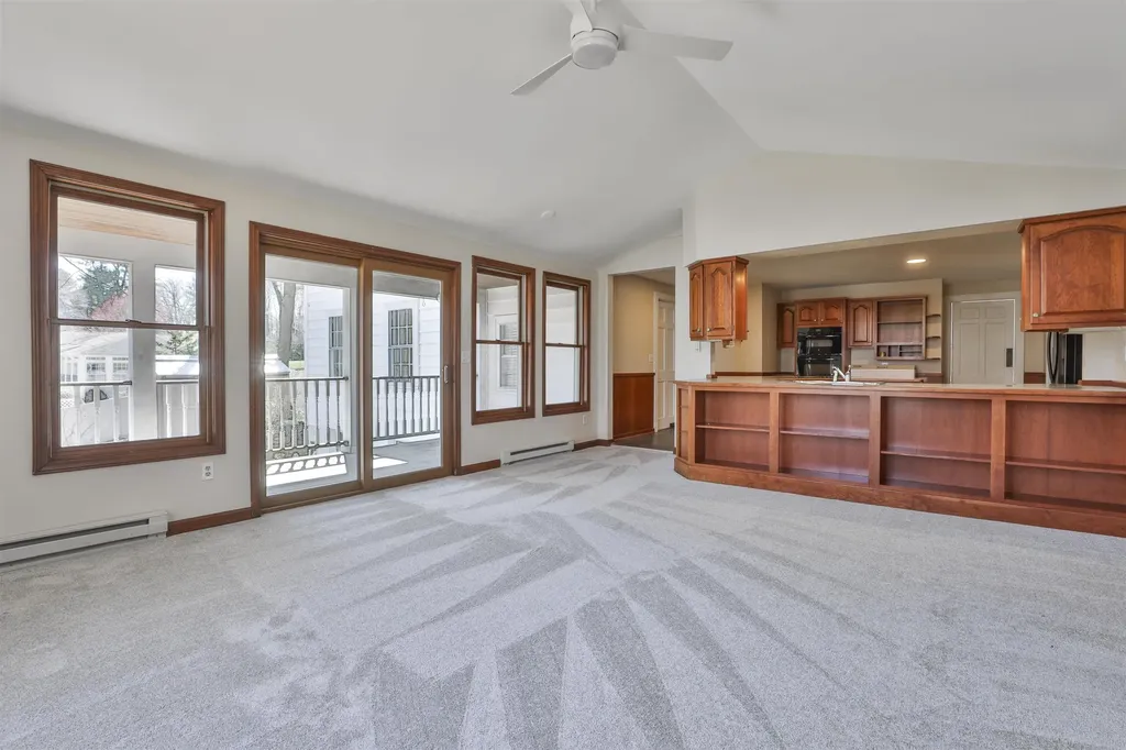 73 Berkeley Street Nashua NH 03064